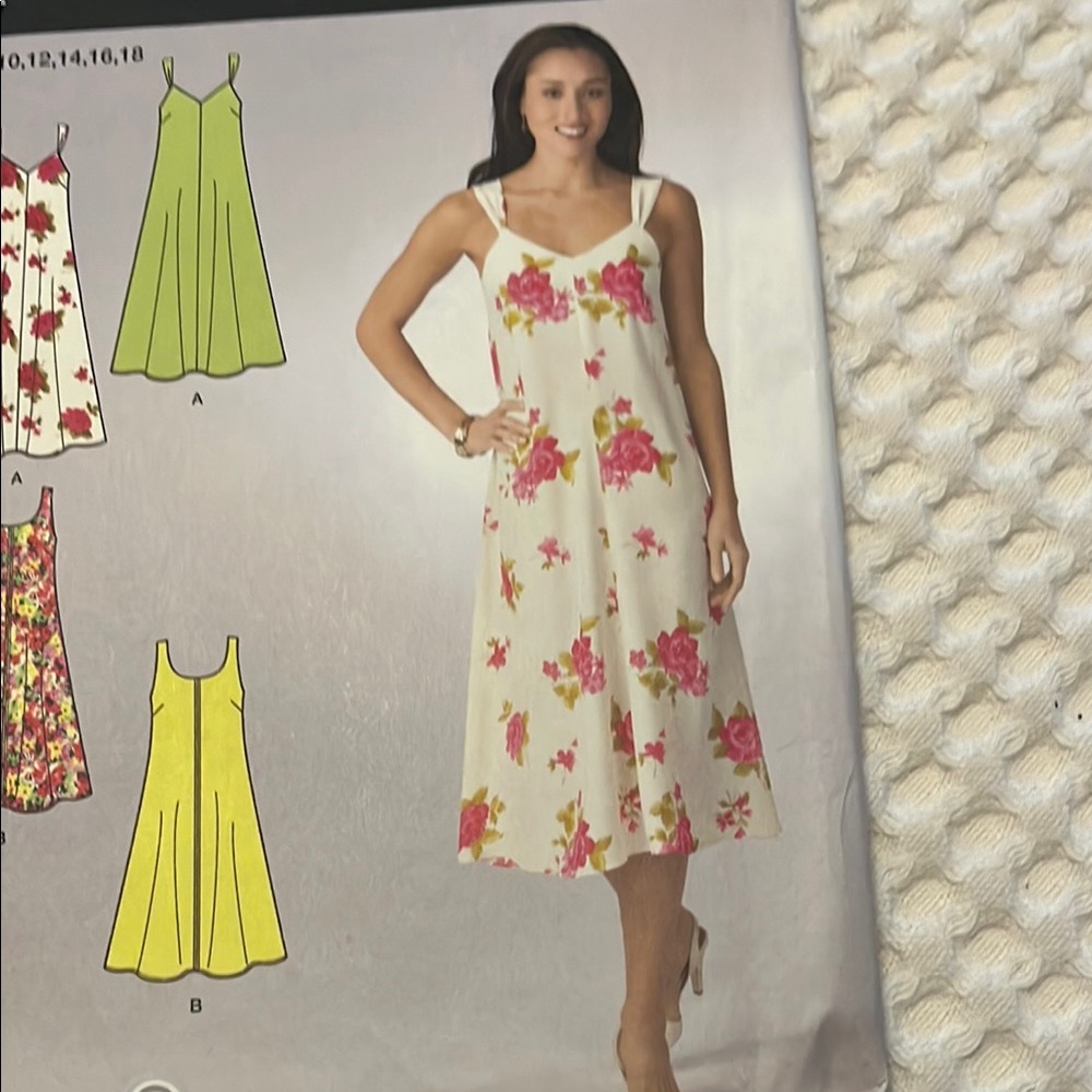 Simplicity Easy Dress Pattern - Picture 5 of 8